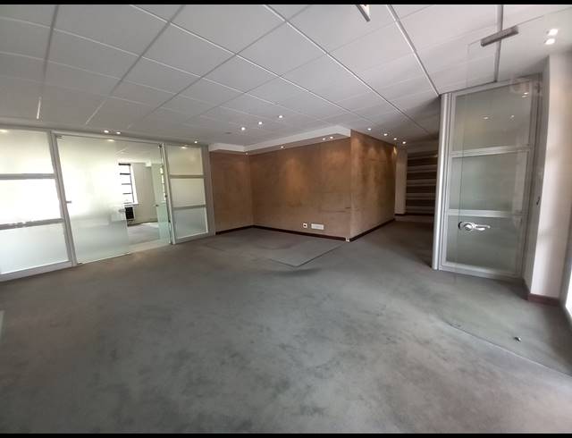 427M² OFFICE TO LET IN BRYANSTON